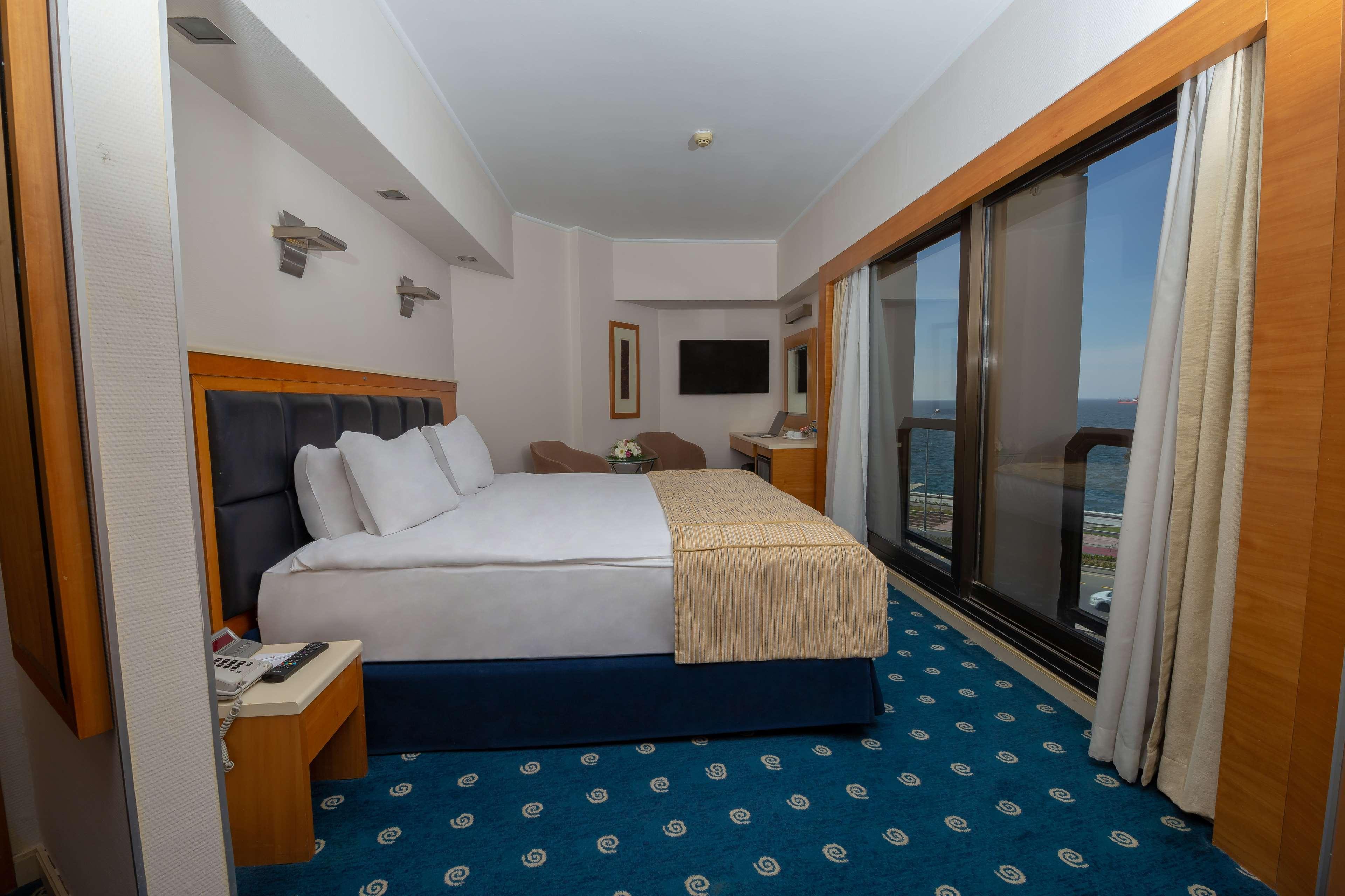 Best Western Plus Hotel Konak Izmir Eksteriør billede