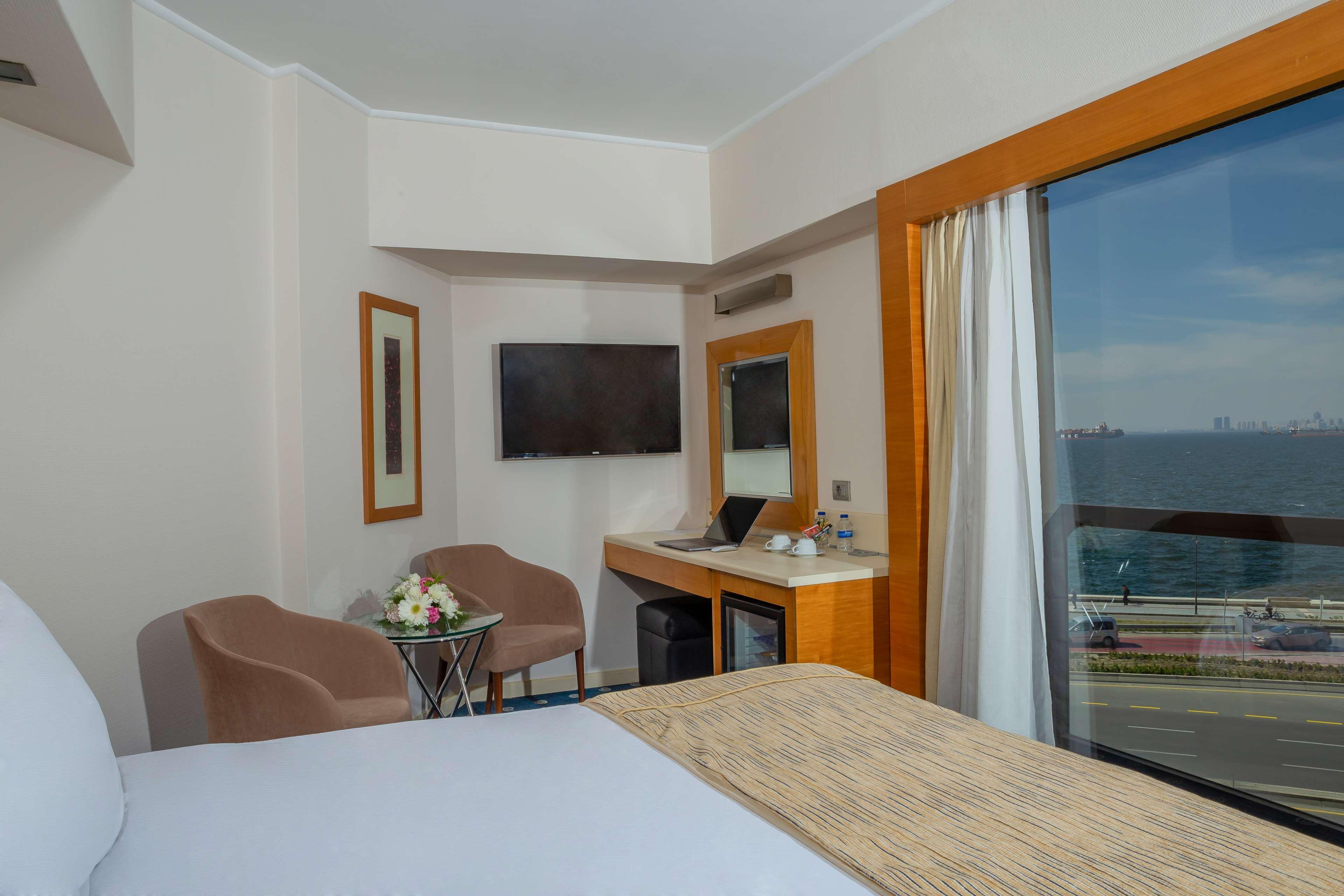 Best Western Plus Hotel Konak Izmir Eksteriør billede