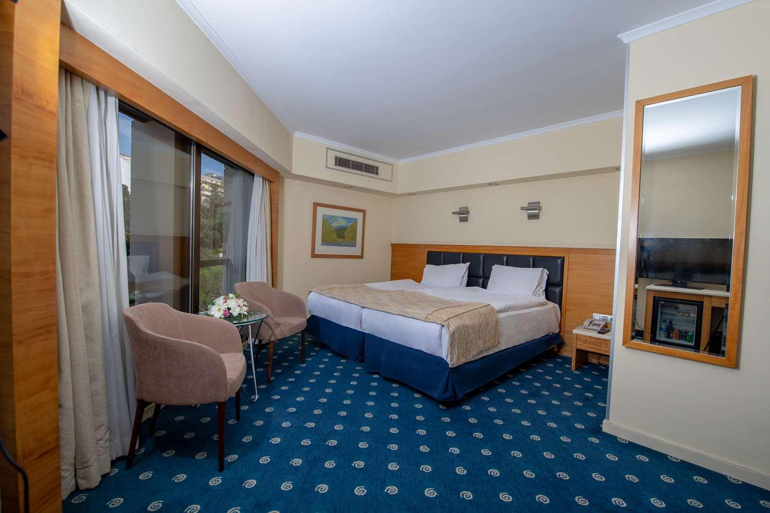 Best Western Plus Hotel Konak Izmir Eksteriør billede
