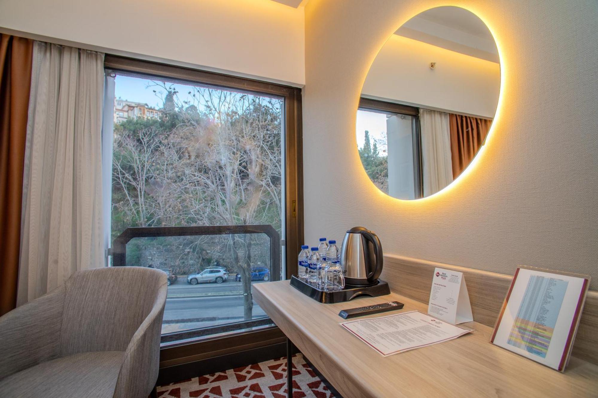Best Western Plus Hotel Konak Izmir Eksteriør billede